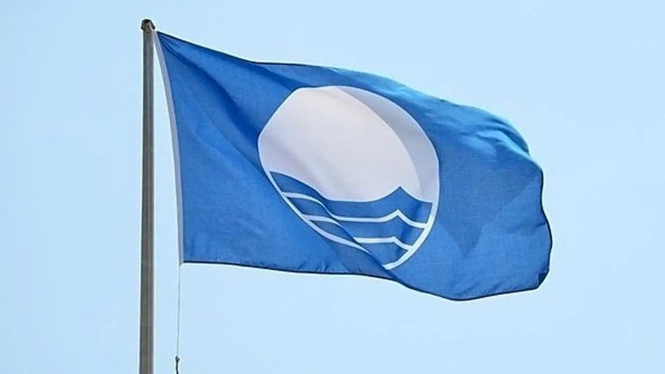 La playa de Cancho del Fresno consigue la bandera azul (2023) - Cañamero (Cáceres)